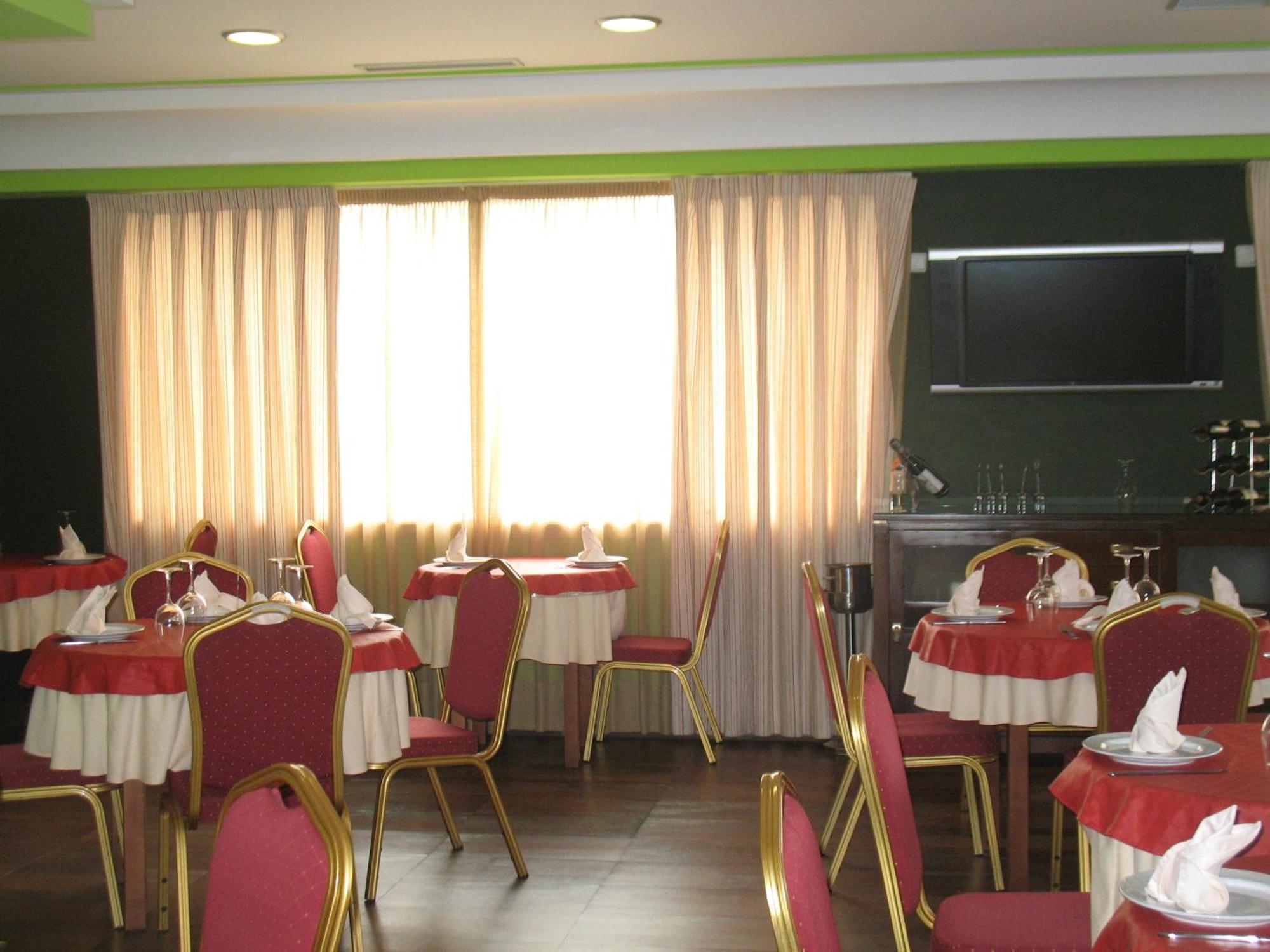 Hostal Campestre La Cistérniga Екстериор снимка