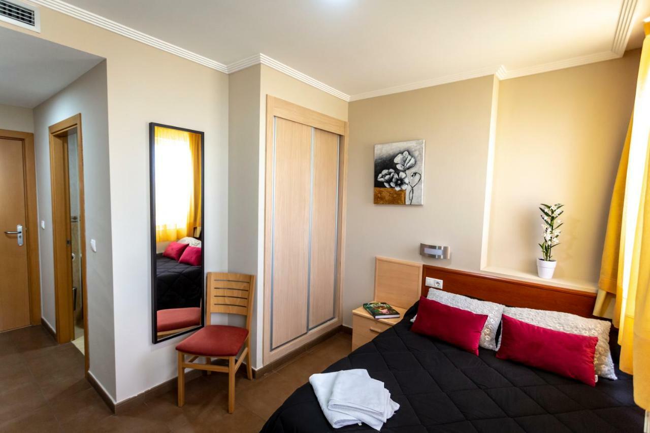 Hostal Campestre La Cistérniga Екстериор снимка